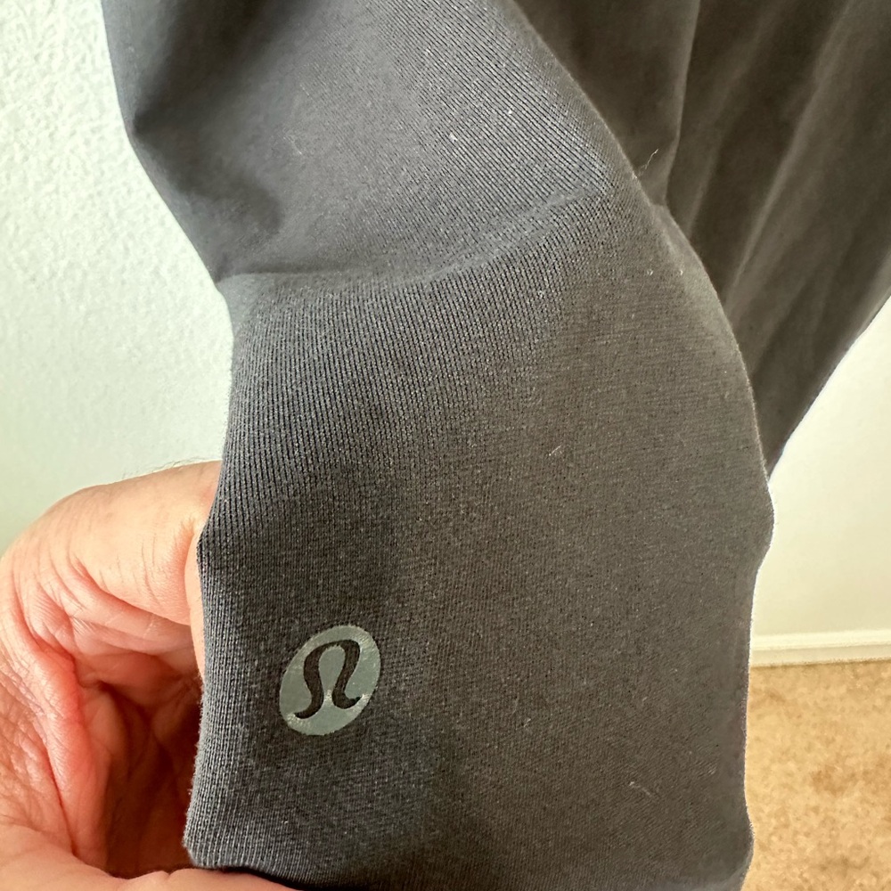 lululemon athletica Black Short Sleeve Tee - Picture 3 of 3